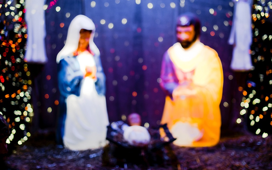 Five Loving Ways to Keep Christ in Christmas